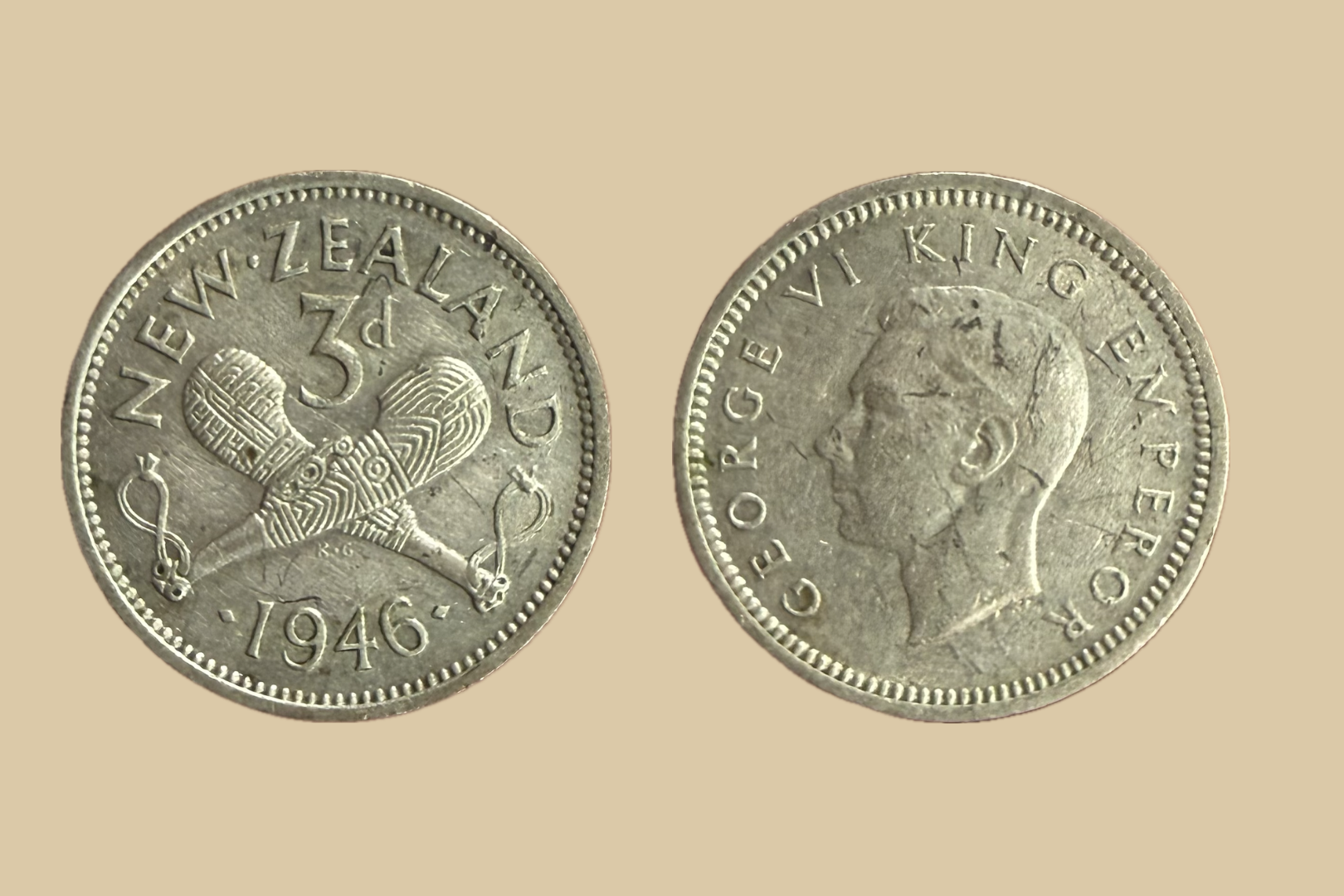 1946 New Zealand Threepence silver coin obverse and reverse