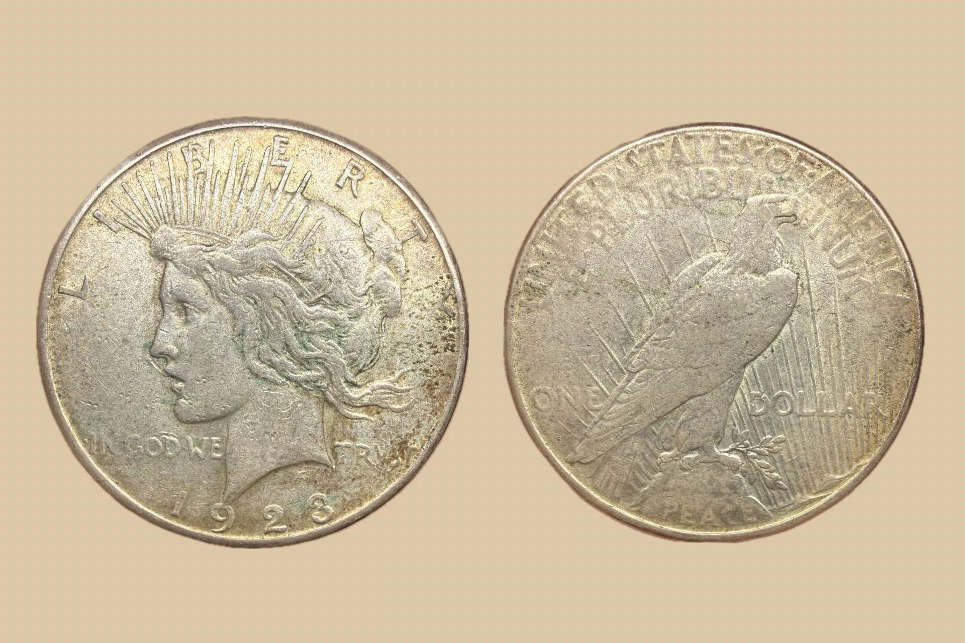 1923 S USA Silver Peace Dollar obverse and reverse